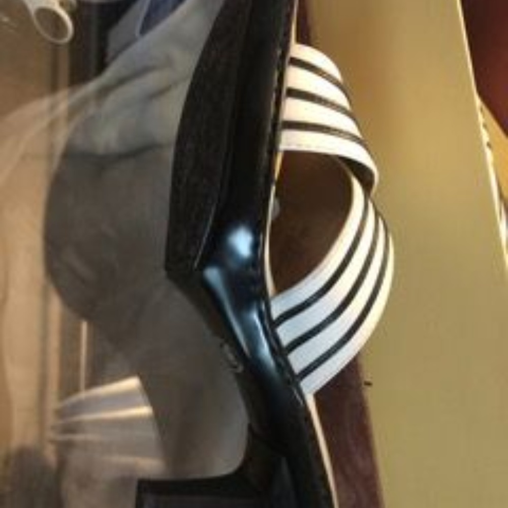 BLACK AND WHITE SANDALS WITH HEELS FROM SOFT